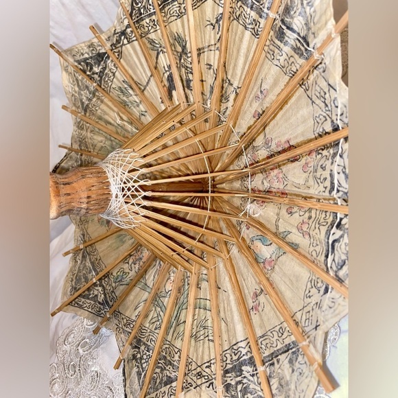 3/75$ Authentic Vintage handmade Small Asian Art paper wood shaft umbrella‎ - Picture 8 of 12